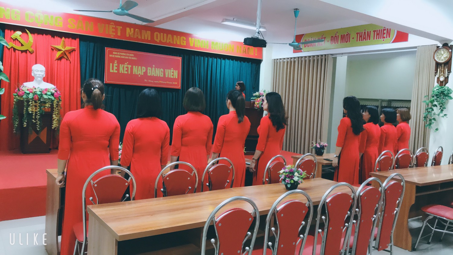 KẾT NẠP ĐẢNG VIÊN MỚI