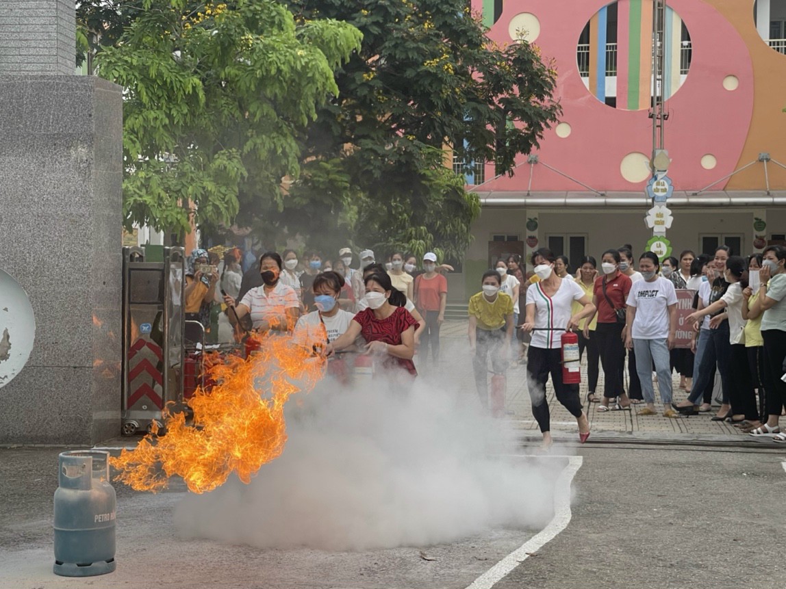 z3550909272054 7bdc51fa18451cf5d887914a647ff588