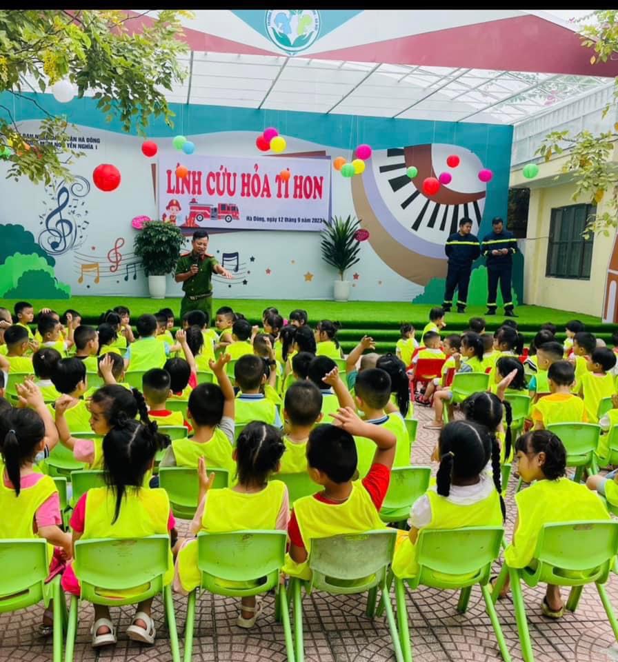 LÍNH CỨU HỎA TÍ HON