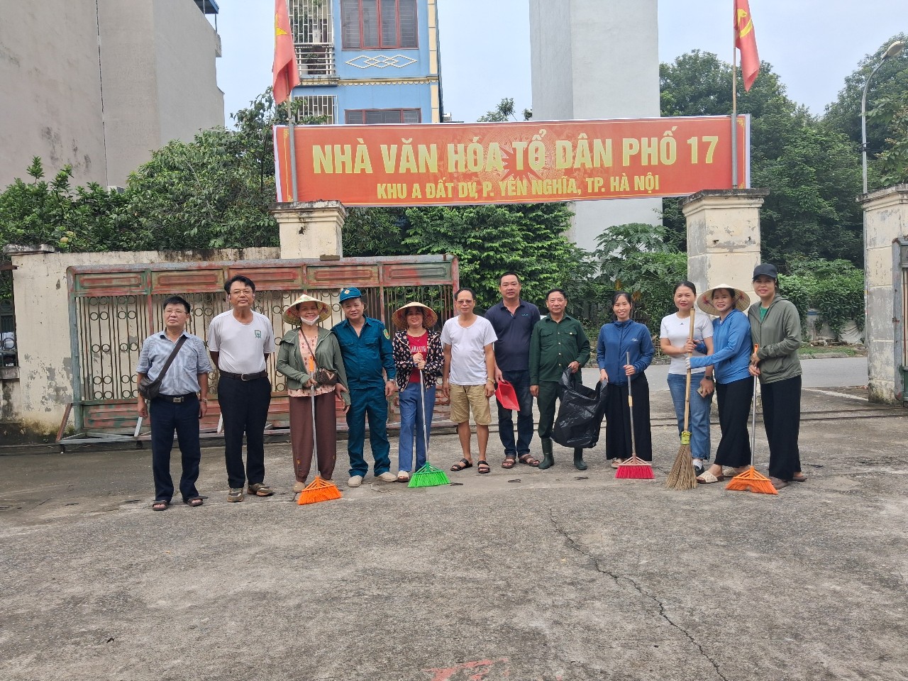 KHÔNG CÓ LOĂNG, KHONG CÓ BỌ GẬY, KHÔNG CÓ SỐT XUẤT HUYẾT